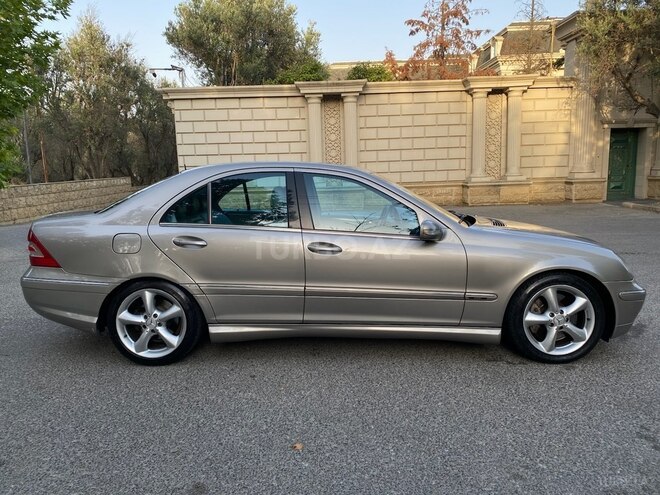 Mercedes C 230 2004, 197,000 km - 1.8 l - Bakı