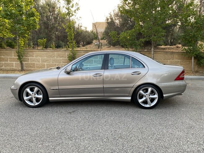 Mercedes C 230 2004, 197,000 km - 1.8 l - Bakı