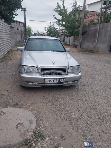 Mercedes C 220 d-1