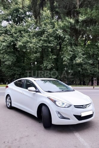 Hyundai Elantra 2015, 98,600 km - 1.8 л - Masallı