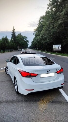 Hyundai Elantra 2015, 98,600 km - 1.8 л - Masallı