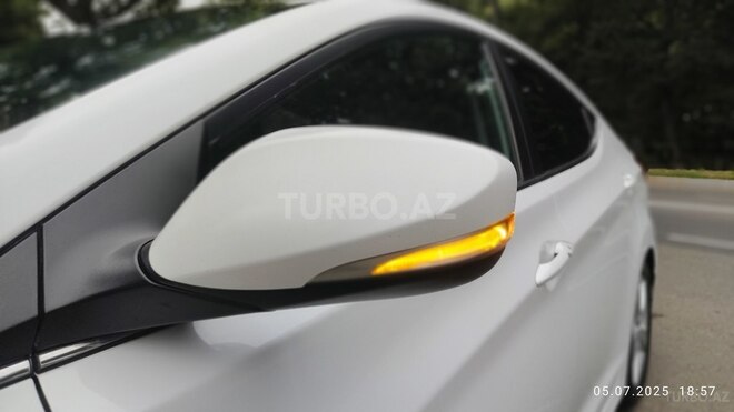 Hyundai Elantra 2015, 98,600 km - 1.8 л - Masallı