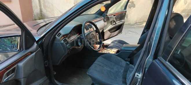 Mercedes E 220 1999, 234,123 km - 2.2 l - Bakı