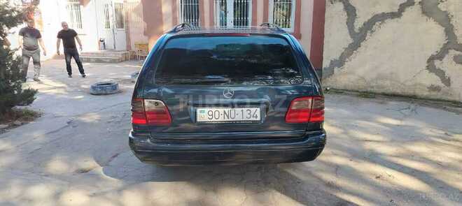 Mercedes E 220 1999, 234,123 km - 2.2 l - Bakı