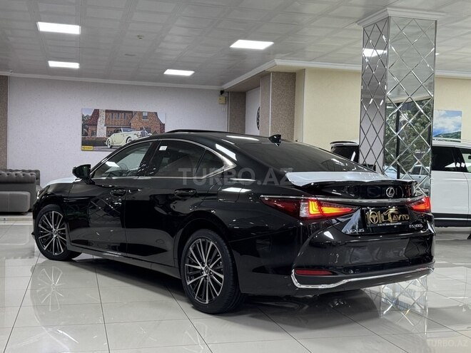 Lexus ES 300h-4