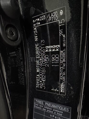 Lexus ES 300h-15