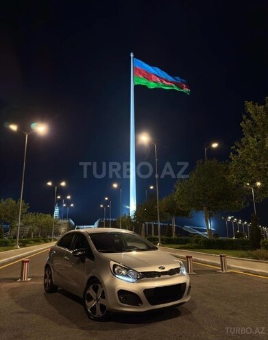 Kia Rio 2011, 250,000 km - 1.1 l - Bakı
