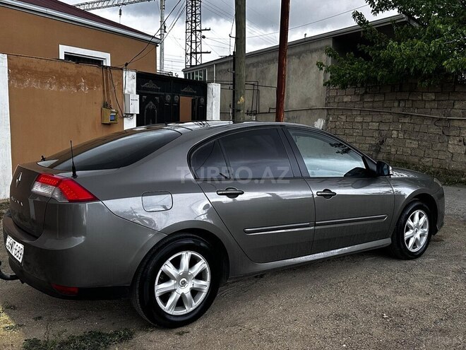 Renault Laguna-4