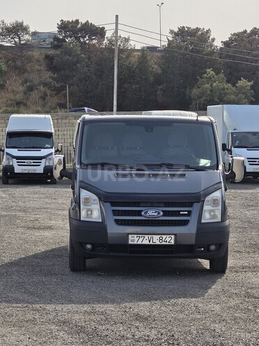 Ford Transit-1