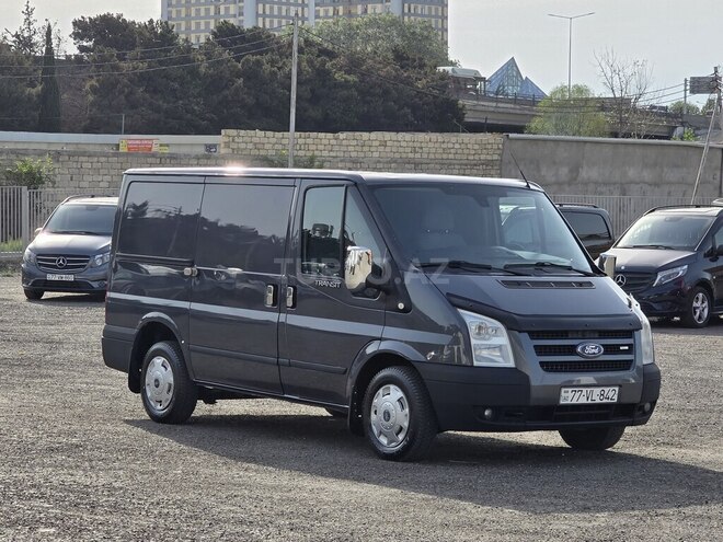 Ford Transit-2