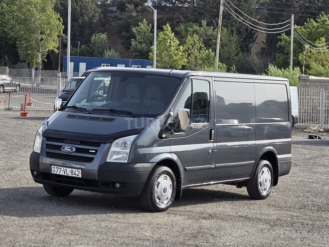 Ford Transit-3