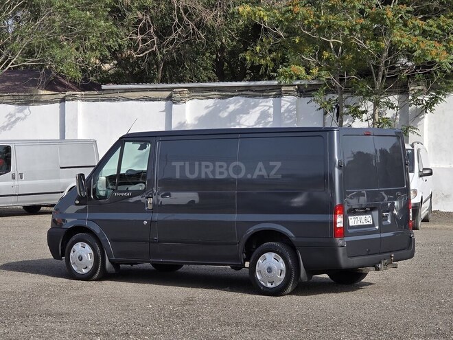 Ford Transit-15