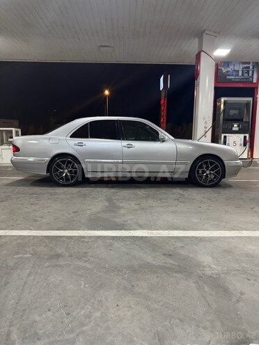 Mercedes E 270 2000, 382,000 km - 2.7 l - Bakı