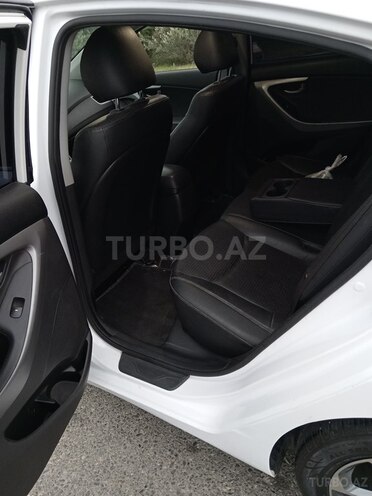 Hyundai Avante 2015, 177,200 km - 1.6 л - Bakı