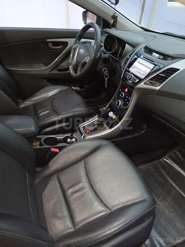 Hyundai Avante 2015, 177,200 km - 1.6 л - Bakı