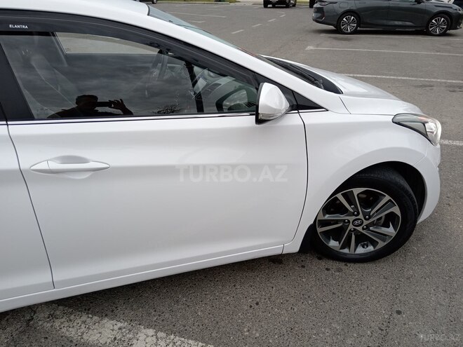 Hyundai Avante 2015, 177,200 km - 1.6 л - Bakı