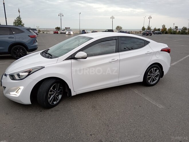 Hyundai Avante 2015, 177,200 km - 1.6 л - Bakı