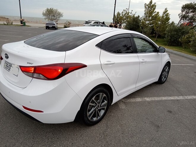 Hyundai Avante 2015, 177,200 km - 1.6 л - Bakı