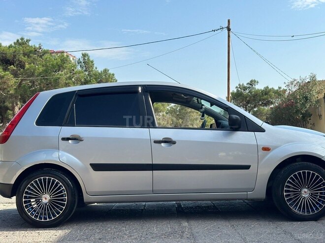 Ford Fiesta 2005, 191,000 km - 1.4 l - Bakı