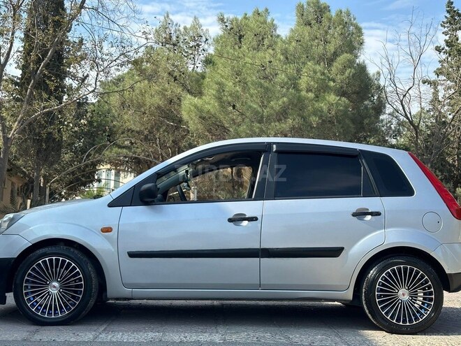 Ford Fiesta 2005, 191,000 km - 1.4 l - Bakı