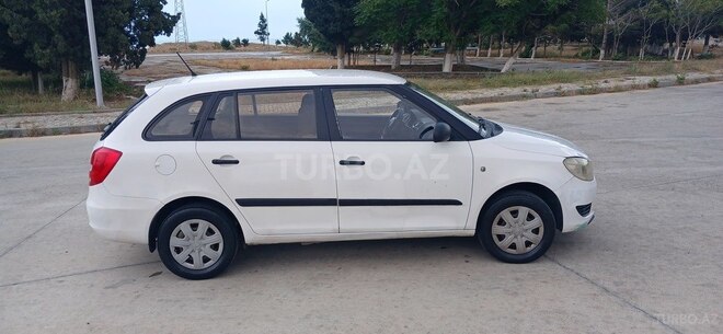 Skoda Fabia 2013, 234,123 km - 1.6 l - Bakı
