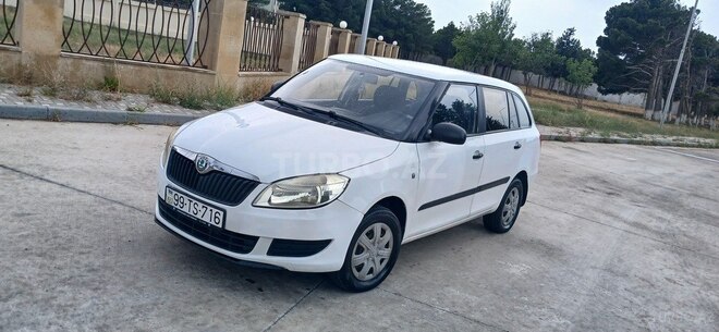 Skoda Fabia 2013, 234,123 km - 1.6 l - Bakı