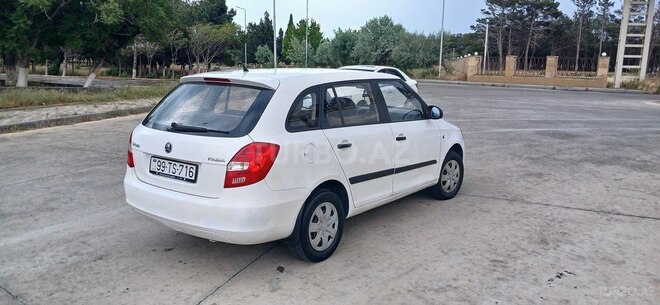 Skoda Fabia 2013, 234,123 km - 1.6 l - Bakı