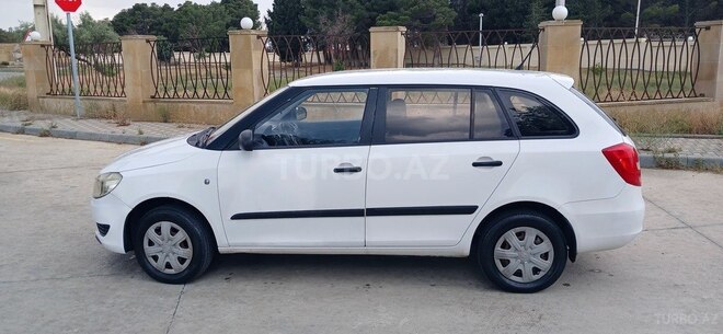 Skoda Fabia 2013, 234,123 km - 1.6 l - Bakı