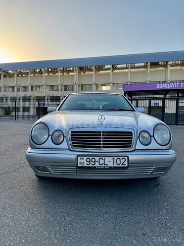 Mercedes E 230-2