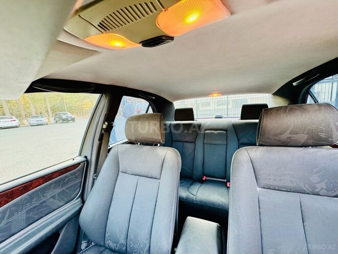 Mercedes E 230-7