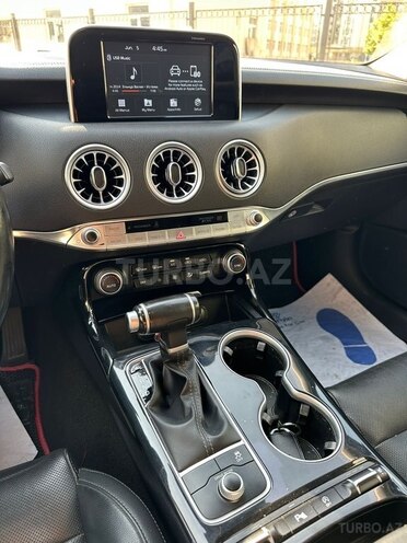 Kia Stinger-15