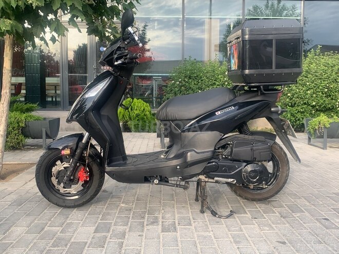 SYM X-PRO-4