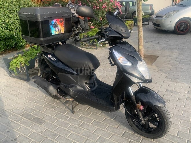 SYM X-PRO-7