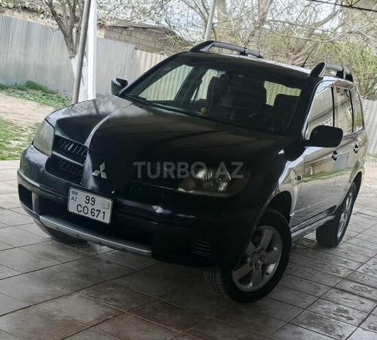 Mitsubishi Outlander 2004, 797,979 km - 2.4 l - Salyan