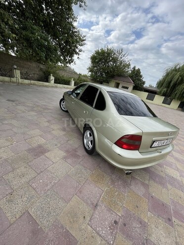 Opel Vectra 1996, 350,000 km - 1.8 l - Bakı