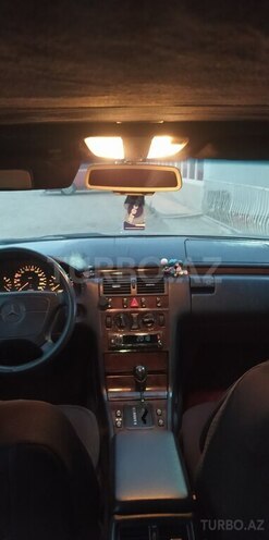 Mercedes E 300 d 1996, 225,833 km - 3.0 l - Salyan