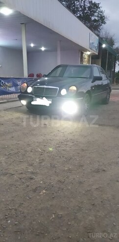 Mercedes E 300 d 1996, 225,833 km - 3.0 l - Salyan
