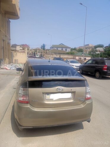Toyota Prius-3