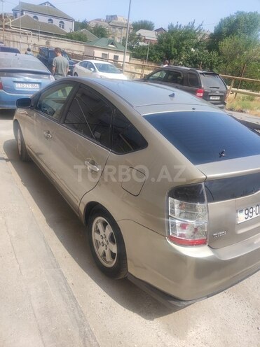 Toyota Prius-8