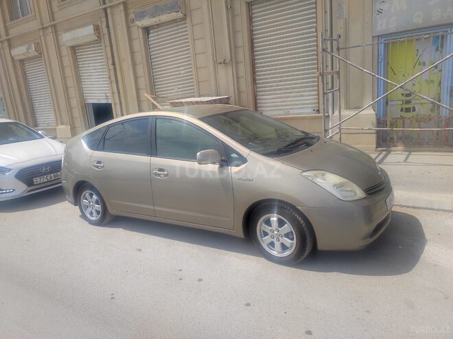 Toyota Prius-7