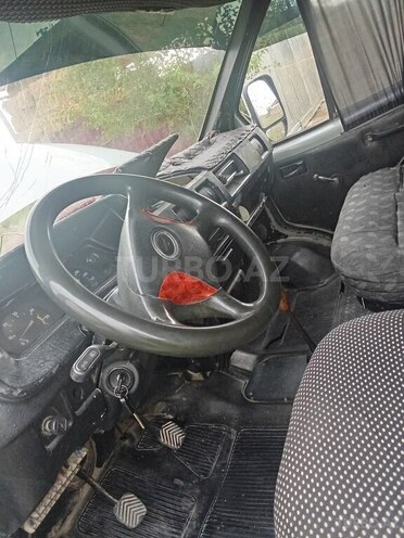 GAZ 33021 1998, 200,000 km - 2.4 l - Salyan