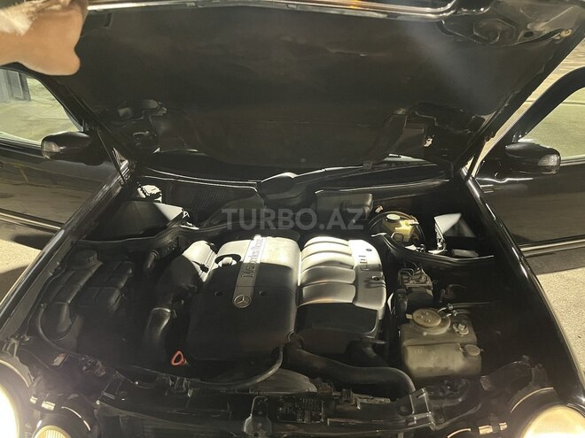 Mercedes E 270 2001, 207,841 km - 2.7 l - Bakı