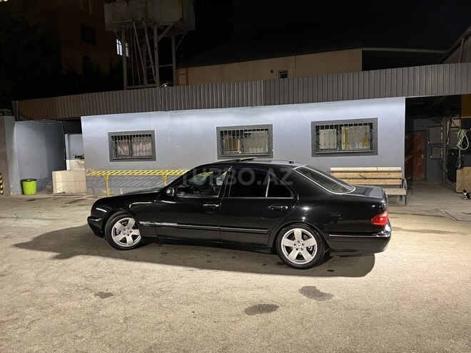 Mercedes E 270 2001, 207,841 km - 2.7 l - Bakı
