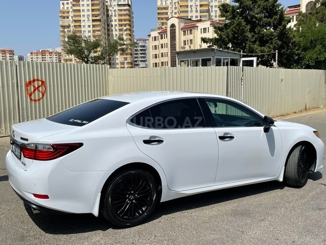 Lexus ES 250 2015, 130,100 km - 2.5 л - Bakı