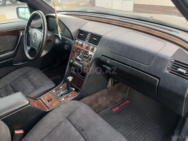 Mercedes C 220 1996, 435,983 km - 2.2 l - Sumqayıt