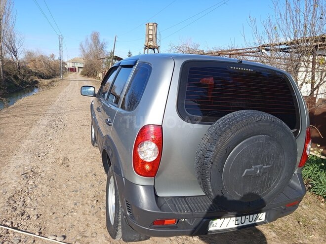 Chevrolet Niva 2014, 265,000 km - 1.7 l - Sabirabad