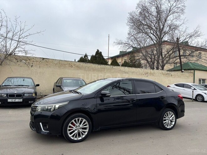Toyota Corolla 2013, 200,008 km - 1.6 l - Bakı