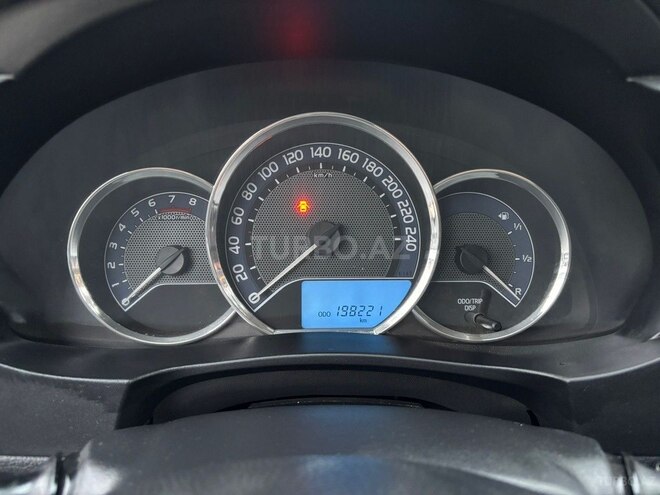 Toyota Corolla 2013, 200,008 km - 1.6 l - Bakı