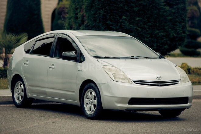 Toyota Prius-3