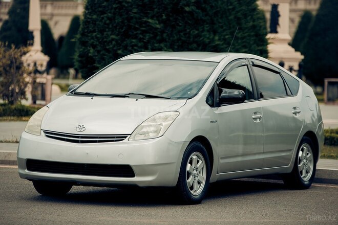 Toyota Prius-2